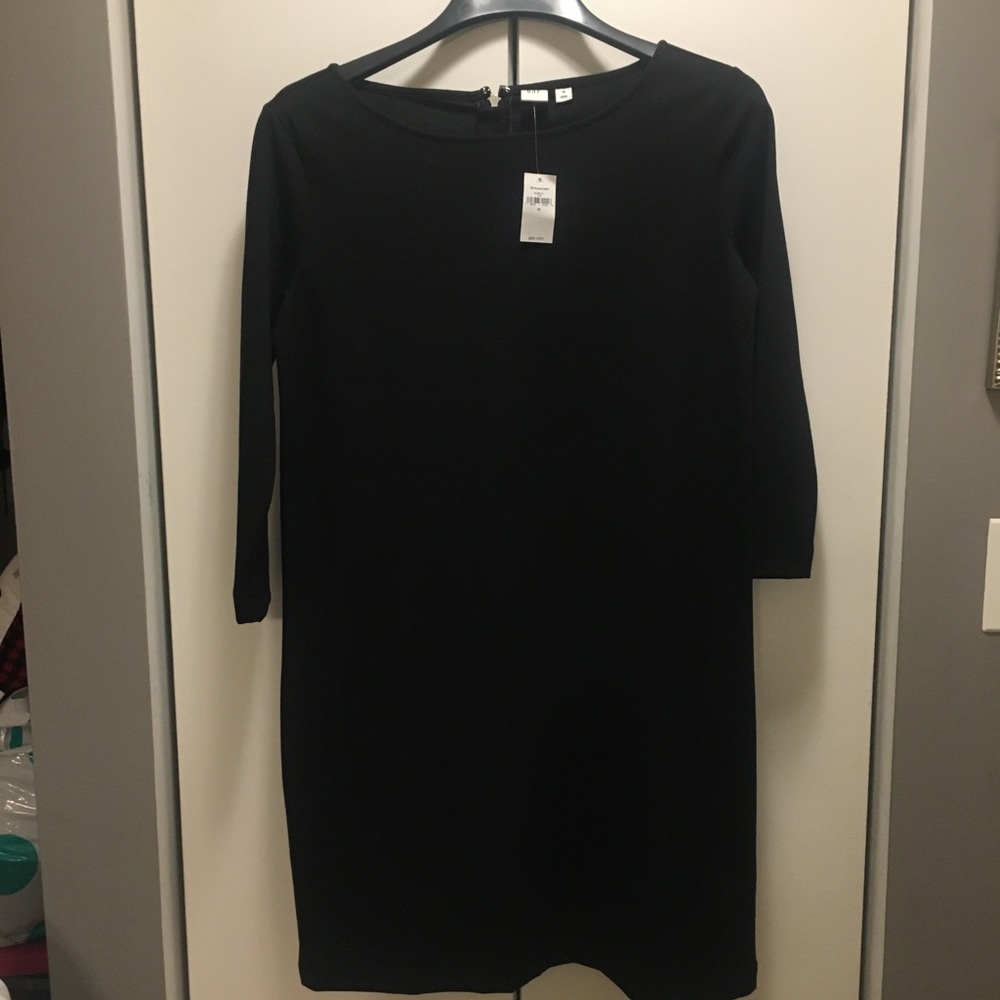 SALE GAP Black Dreas
